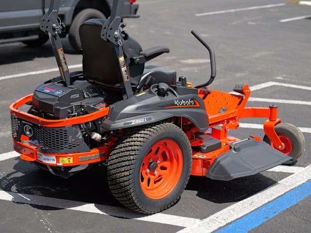 Image of Kubota Z452KWi-54 equipment image 2