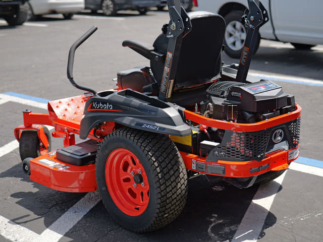 Image of Kubota Z452KWi-54 equipment image 3