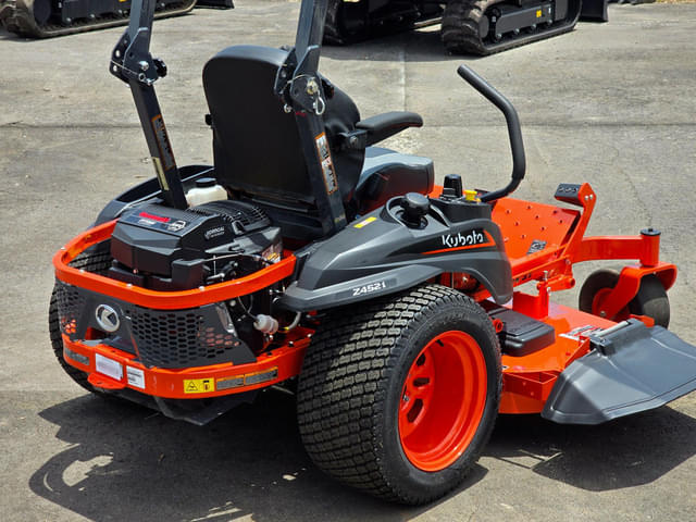 Image of Kubota Z452KWTi-60  equipment image 2