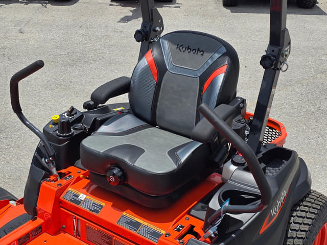 Image of Kubota Z452KWTi-60 equipment image 4