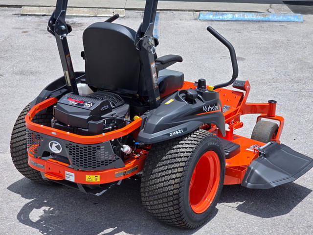 Image of Kubota Z452KWTi-60 equipment image 3