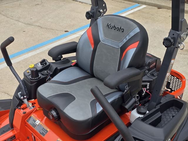 Image of Kubota Z452KWTi-60  equipment image 4