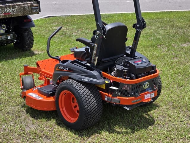 Image of Kubota Z452KWTi-60 equipment image 2