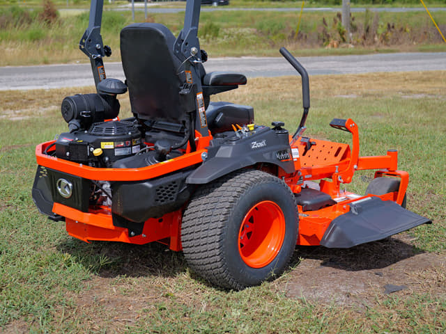 Image of Kubota Z726XKWNC-60 equipment image 2
