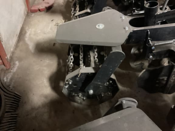 Image of Kuhn Krause Gladiator 1210M-830R equipment image 4