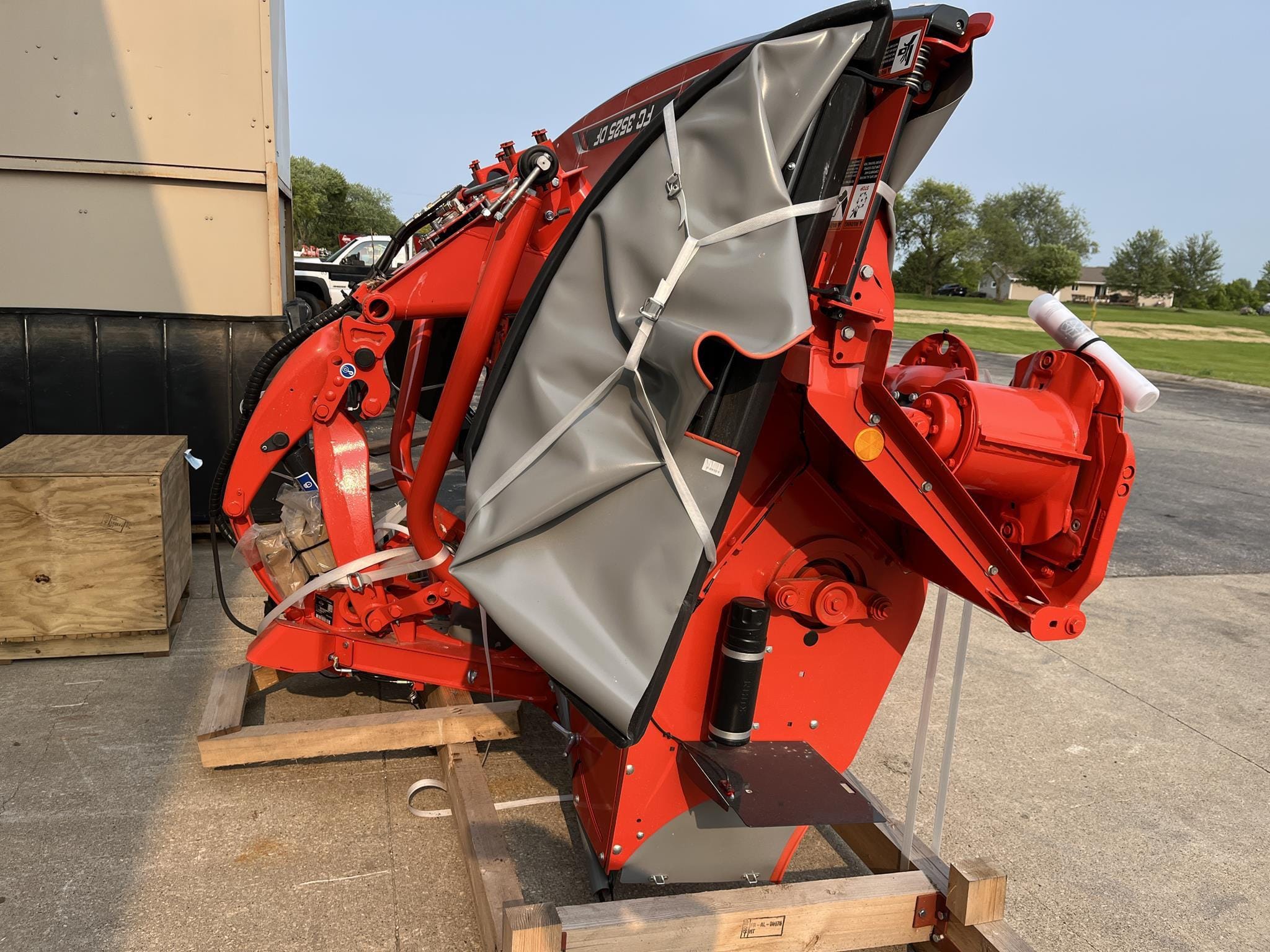 2025 Kuhn FC3525DF Equipment Image0