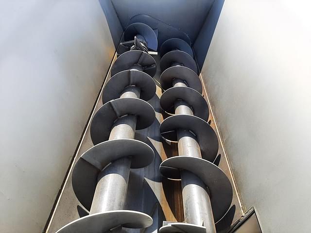 Image of Kuhn Knight SLC132 equipment image 3