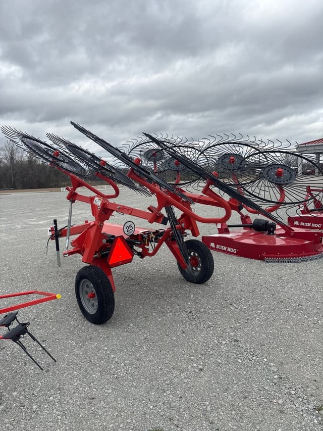 Image of Kuhn SR108 equipment image 4