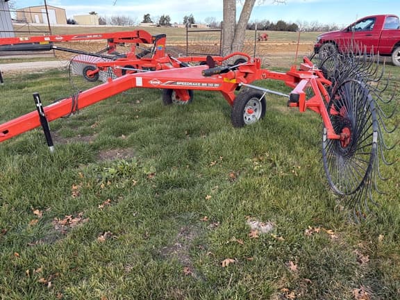 Image of Kuhn SR110 equipment image 2