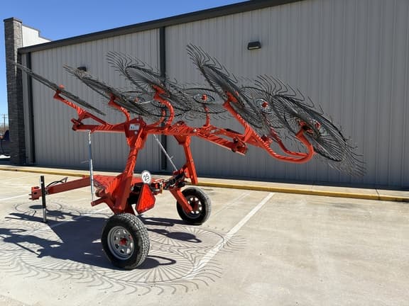 Image of Kuhn SR110 equipment image 2