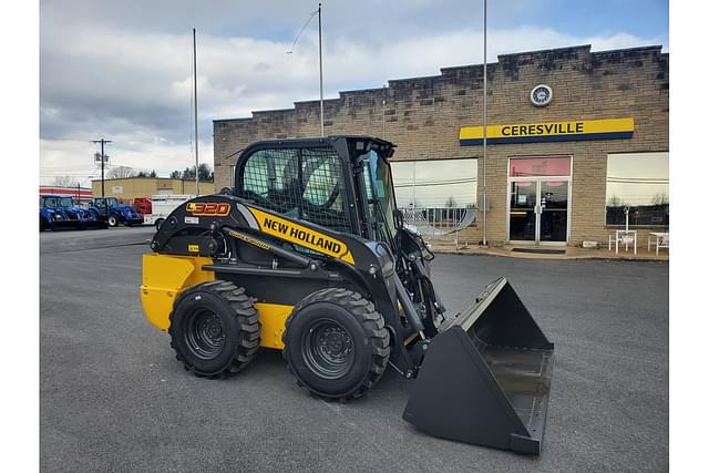 Image of New Holland L320 equipment image 1