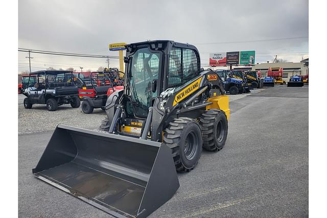 Image of New Holland L320 equipment image 2