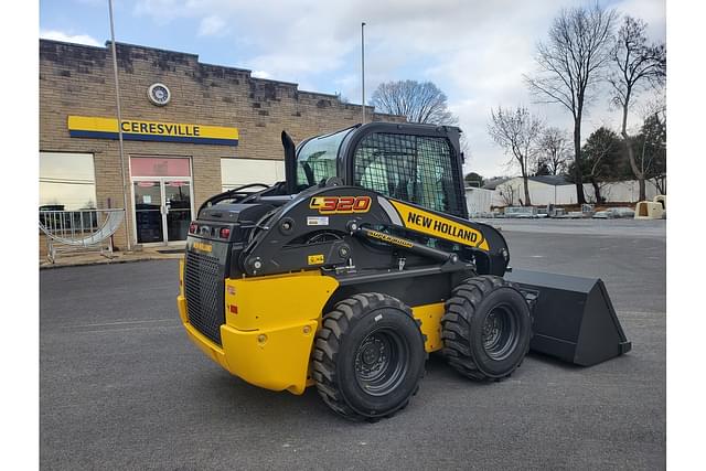 Image of New Holland L320 equipment image 4