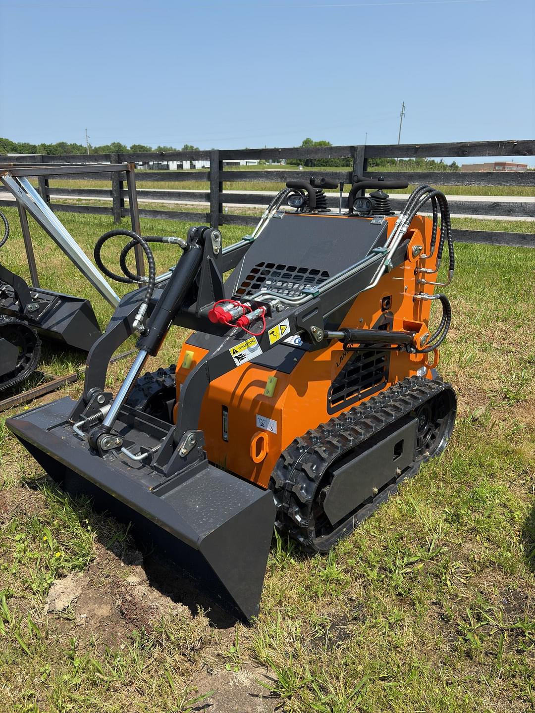 Image of Land Hero LDH-T460 Primary image