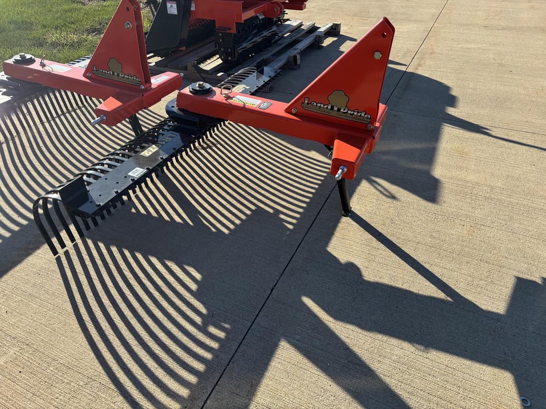 Image of Land Pride LR1672 Image 1