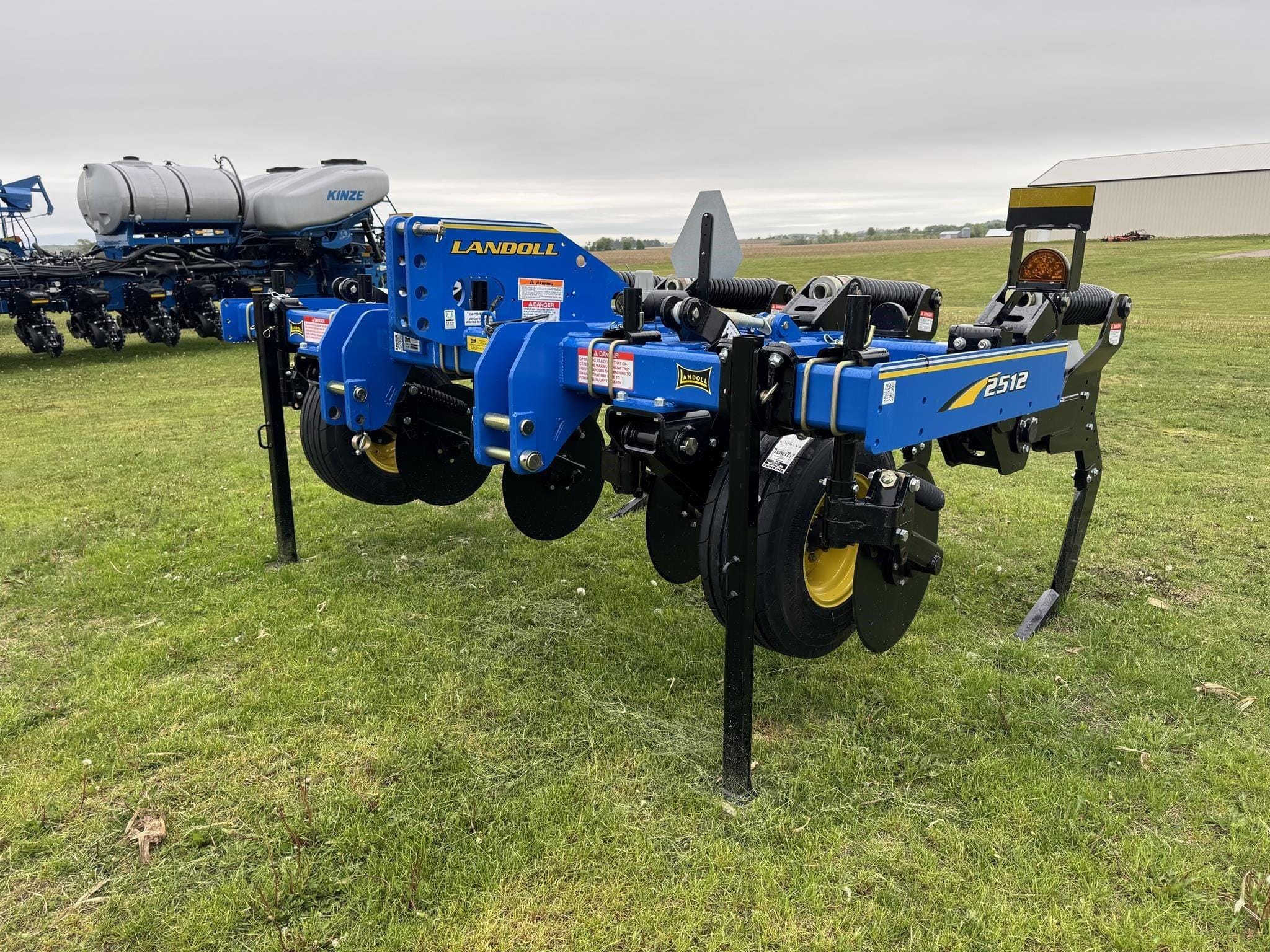 2025 Landoll 2512 Equipment Image0