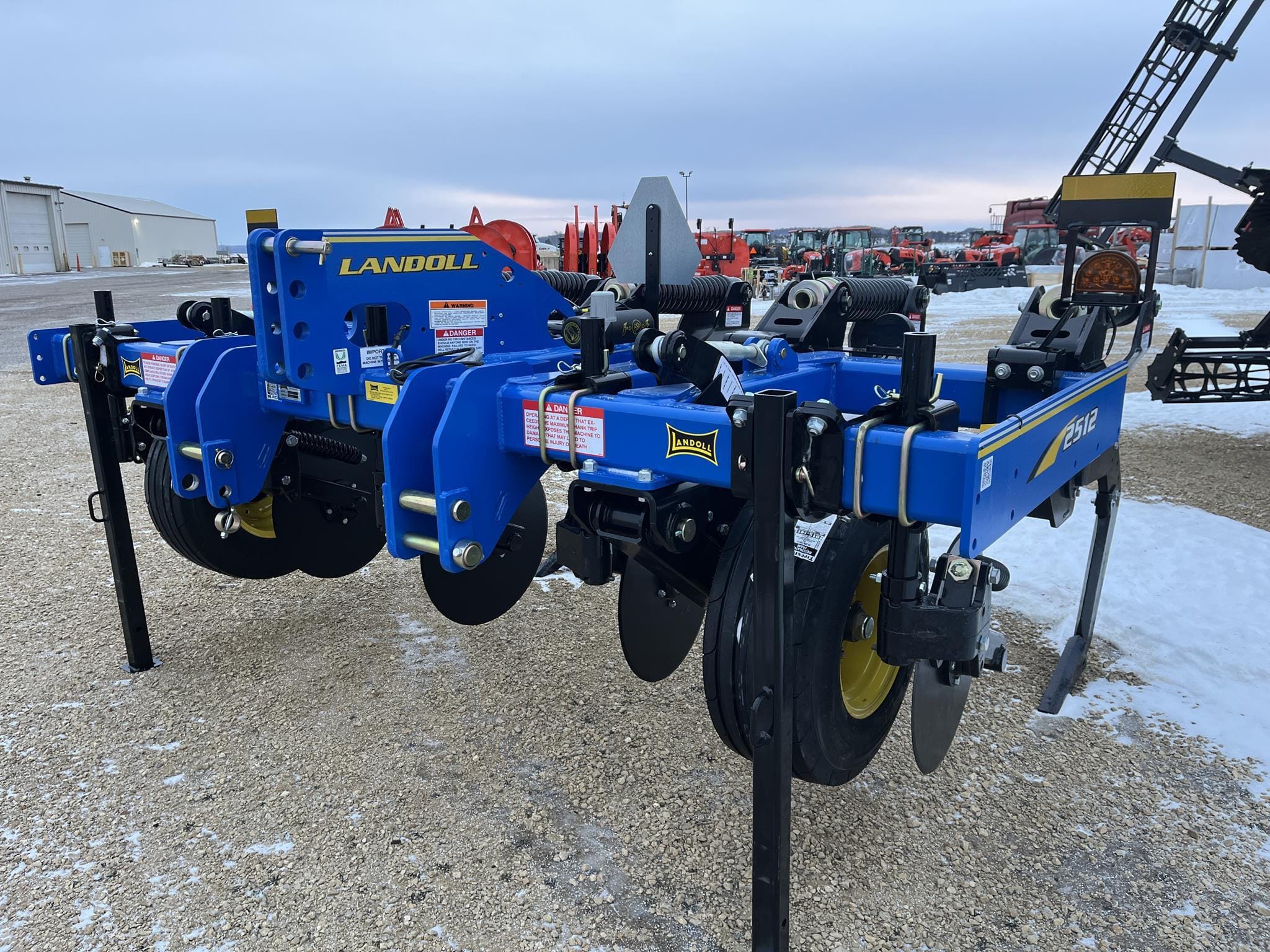 2025 Landoll 2512-5-30 Equipment Image0