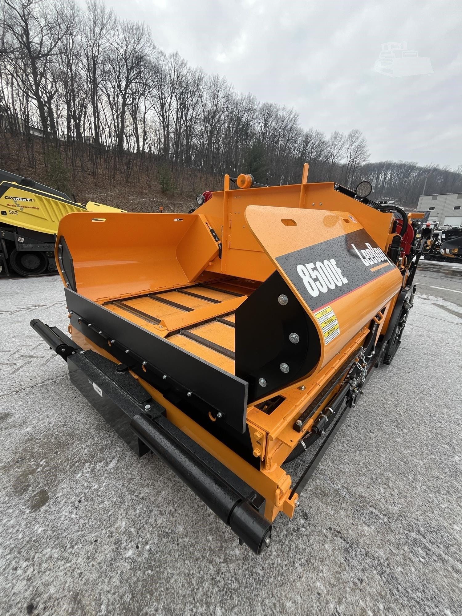 2025 LeeBoy 8500E Equipment Image0