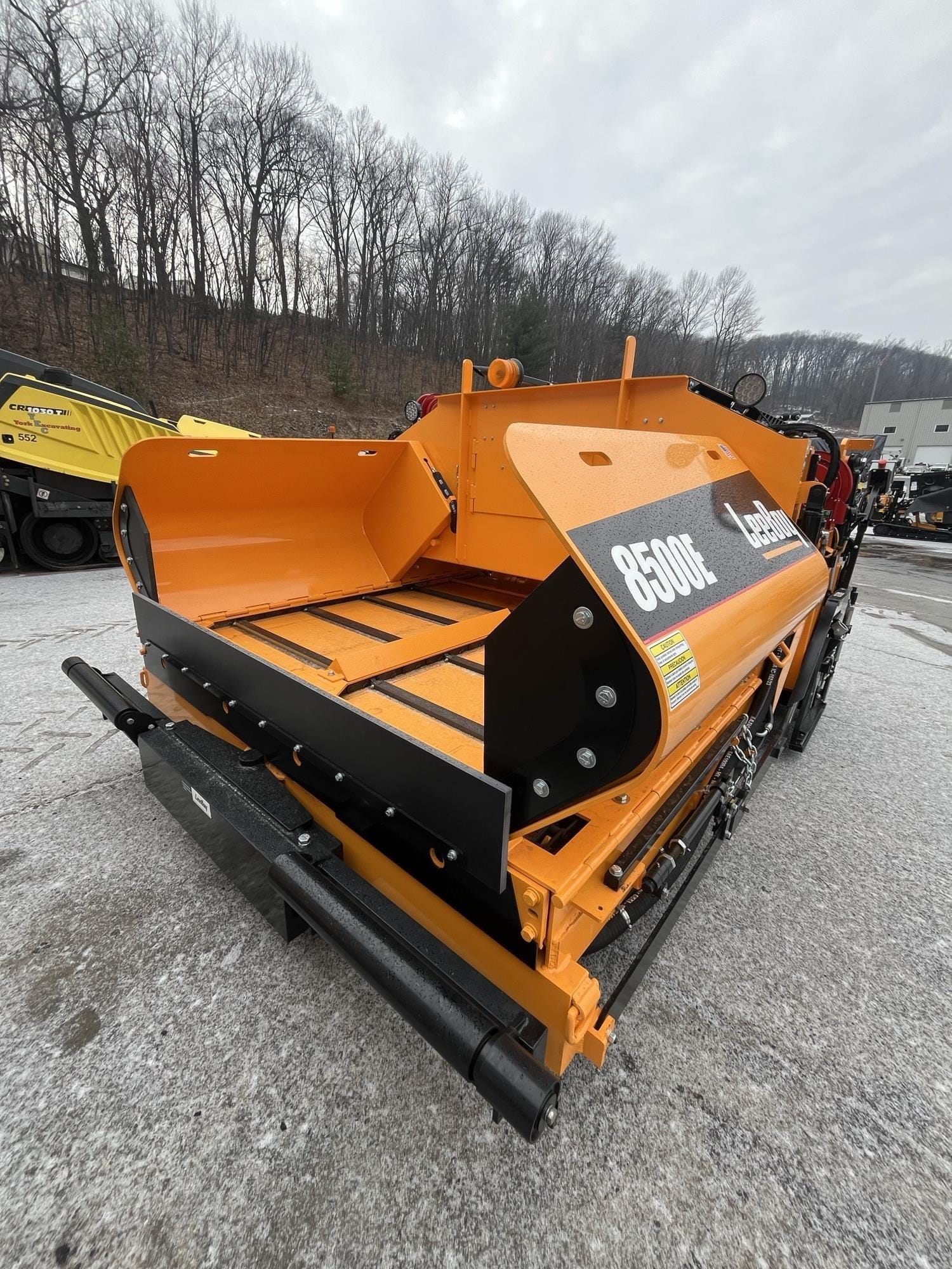 2025 LeeBoy 8500E Equipment Image0