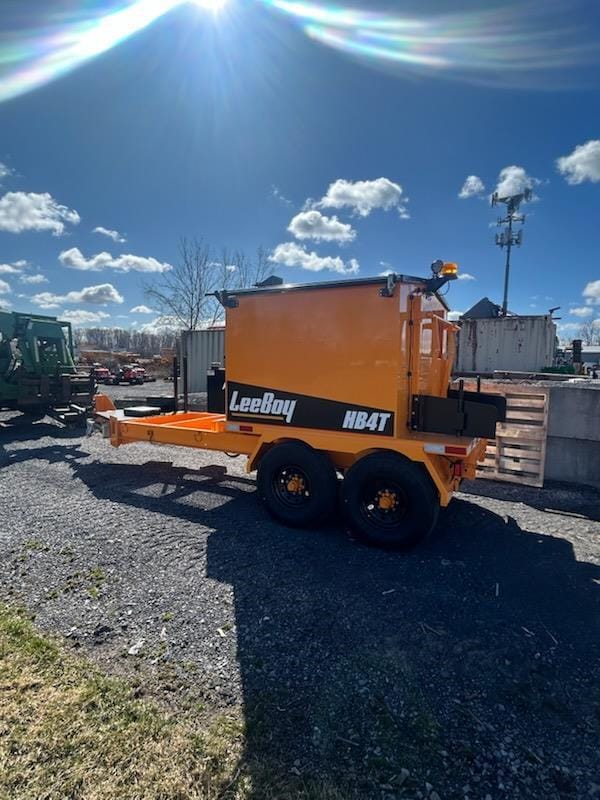 2025 LeeBoy HB4T Equipment Image0