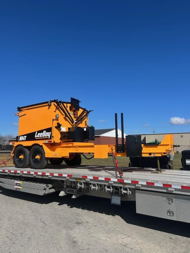 Image of LeeBoy HB4T equipment image 3