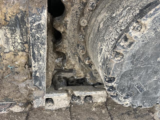 Image of Link-Belt 210X4 equipment image 4