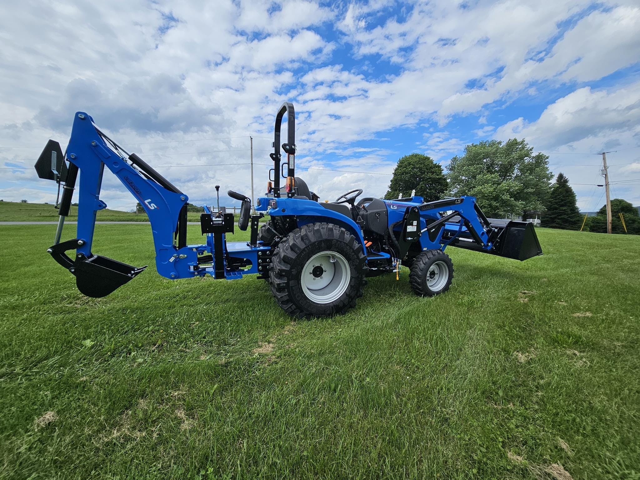 2025 LS MT226HE Equipment Image0