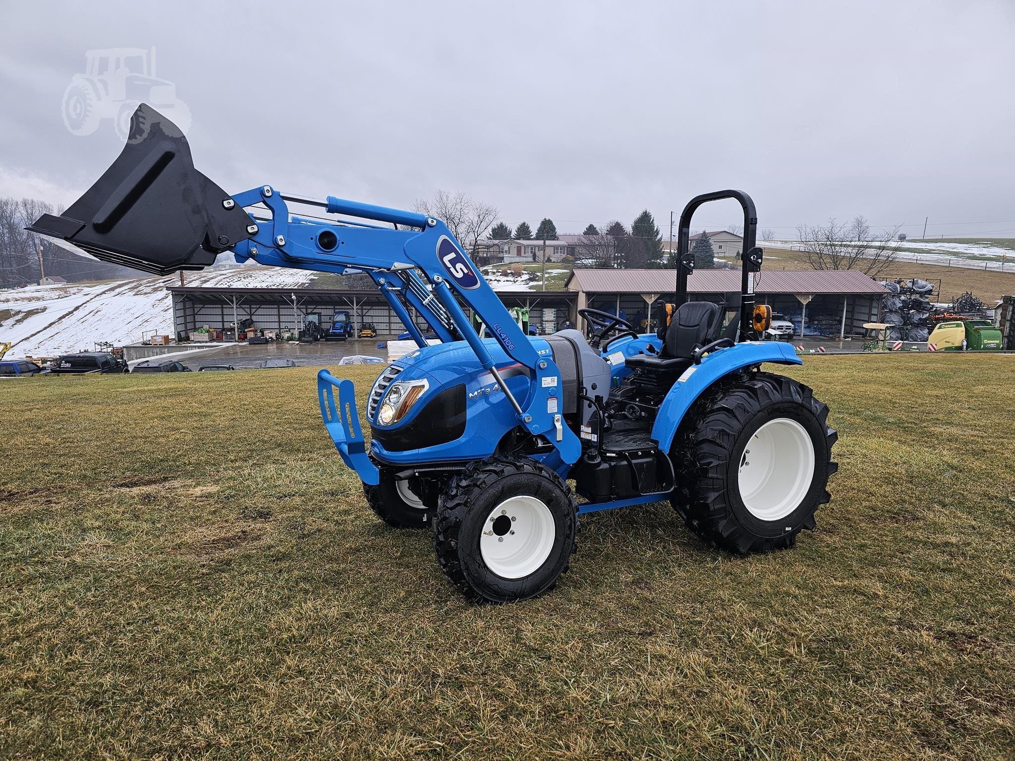 2025 LS MT347H Equipment Image0