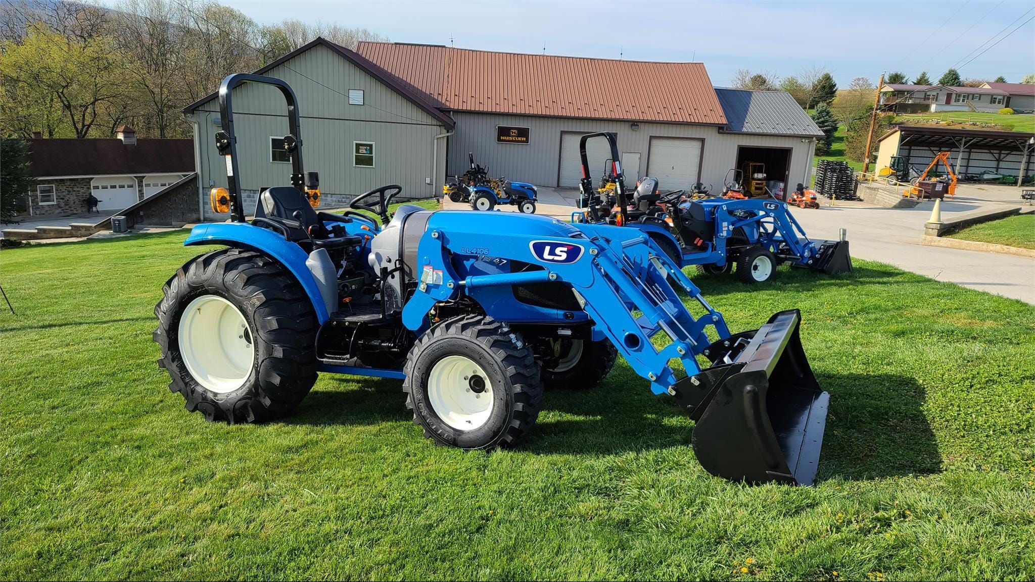 2025 LS MT347H Equipment Image0