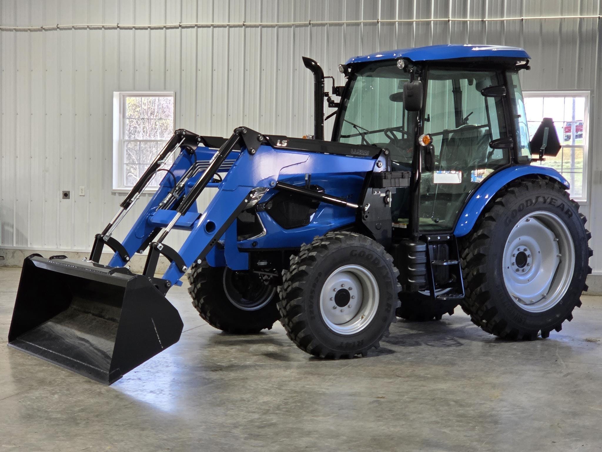 2025 LS MT463CPS Equipment Image0