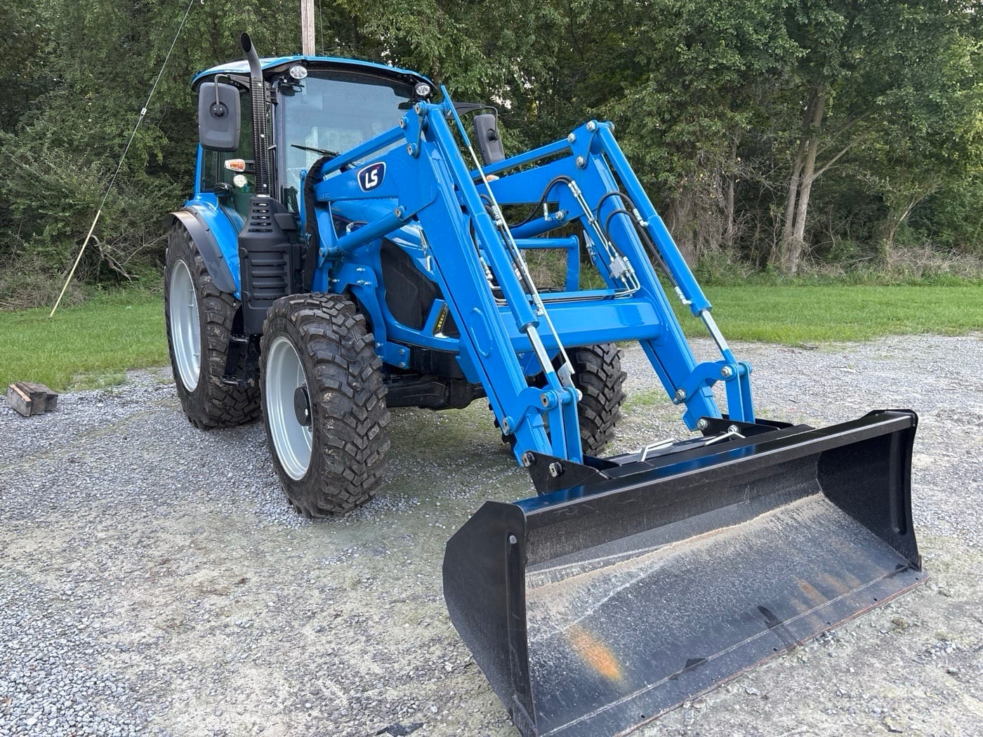 2025 LS MT7101 Equipment Image0