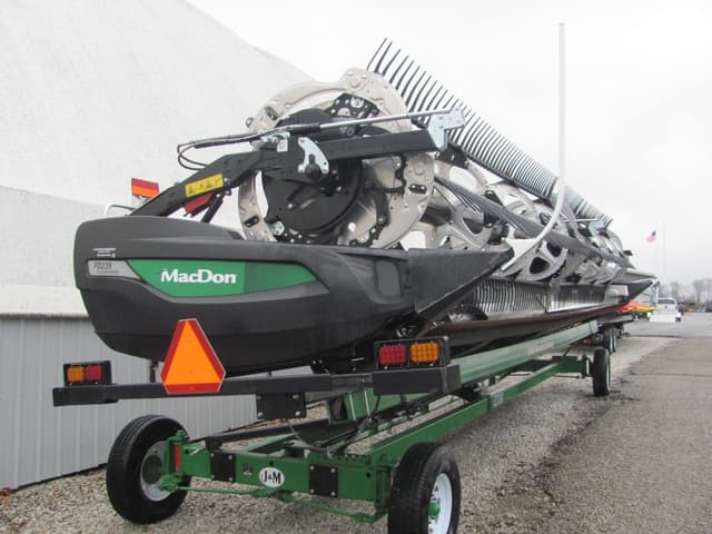 Image of MacDon FD235 equipment image 4