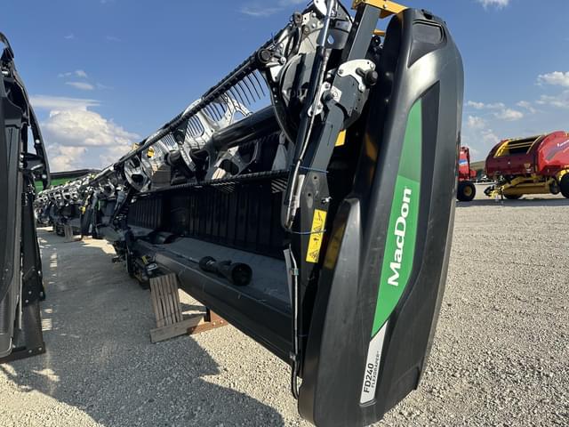 Image of MacDon FD240 equipment image 3