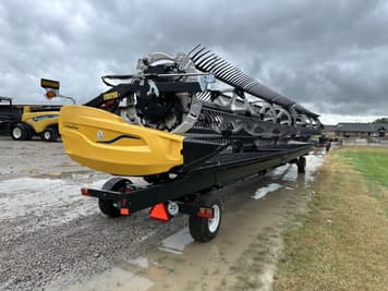 Main image MacDon FD240