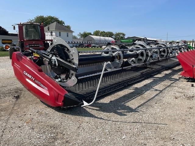 Image of MacDon FD240 equipment image 1