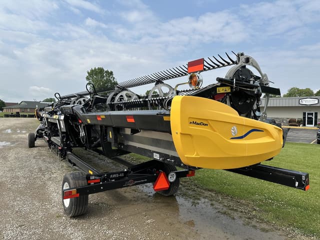 Image of MacDon FD245 equipment image 2