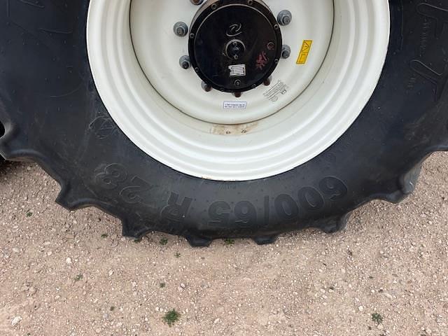 Image of MacDon M2260 equipment image 4