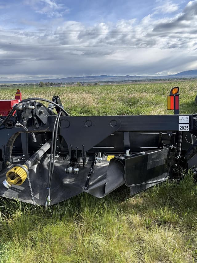 Image of MacDon R113  equipment image 4