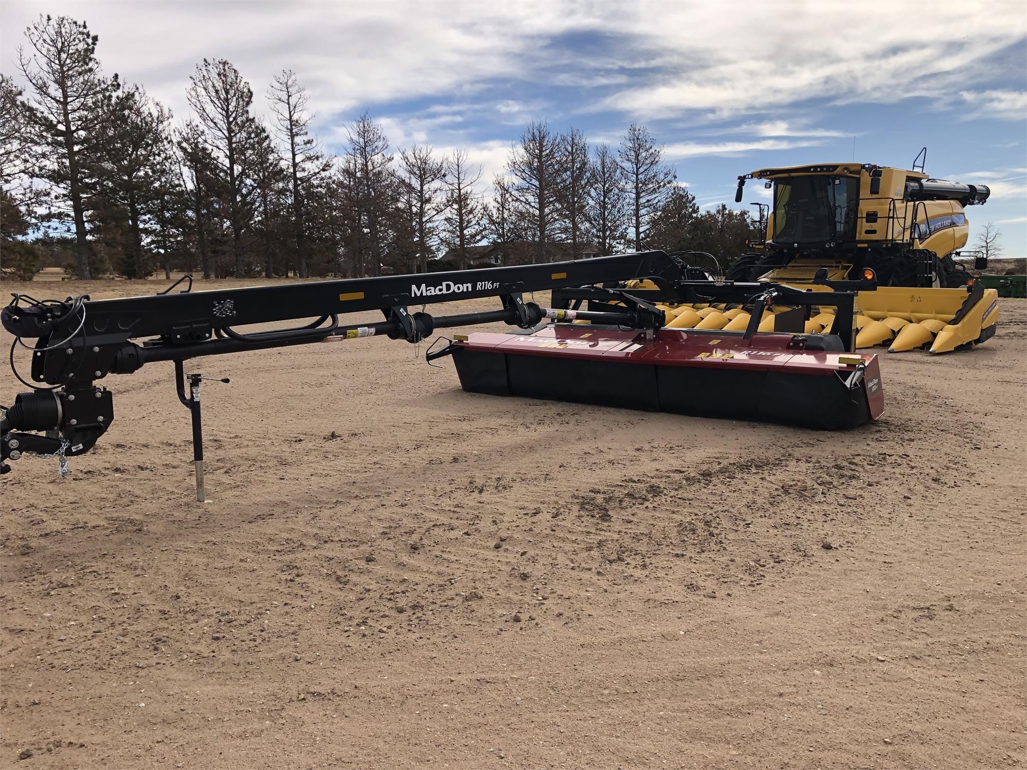 Main image MacDon R116