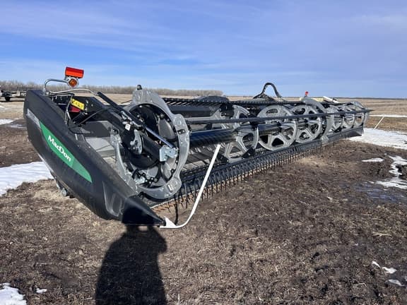 Image of MacDon FD235 equipment image 1