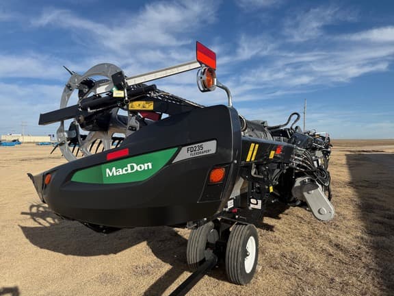 Image of MacDon FD235 equipment image 4