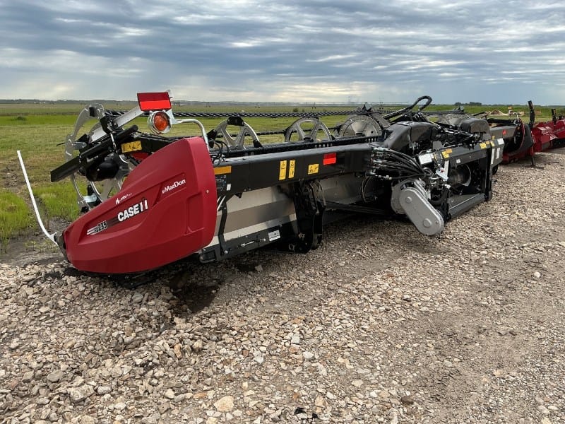 2025 MacDon FD235 Equipment Image0