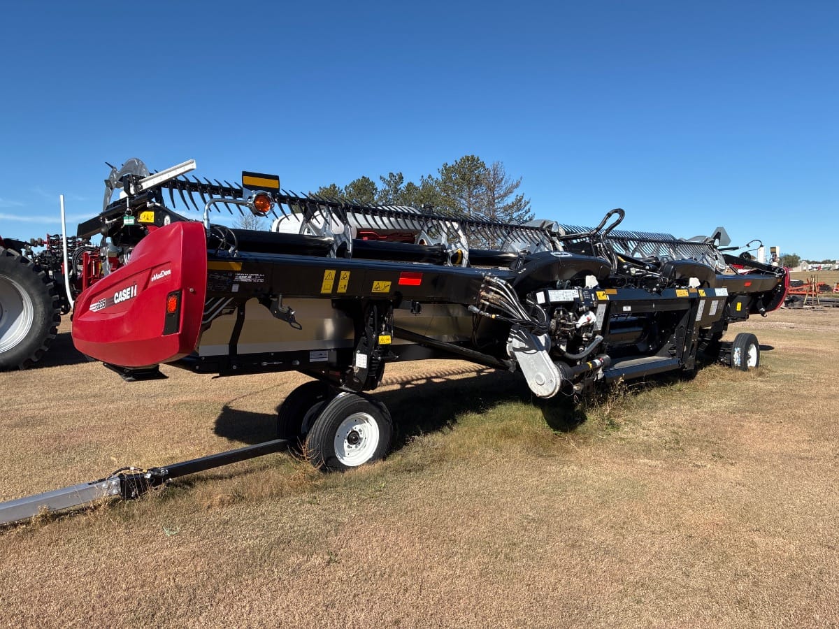 2025 MacDon FD235 Equipment Image0