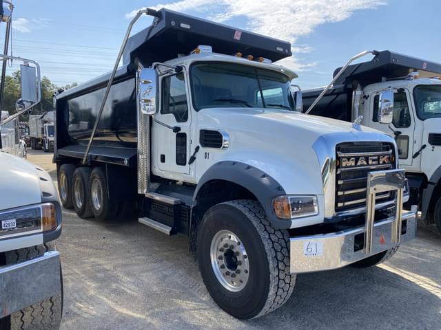 Image of Mack GR64F equipment image 3