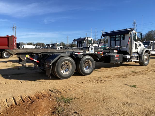 Image of Mack GR64F equipment image 2