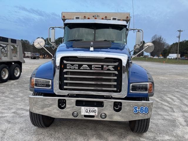Image of Mack Granite 64FR equipment image 1