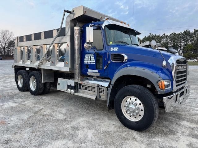 Image of Mack Granite 64FR equipment image 2