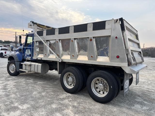 Image of Mack Granite 64FR equipment image 3