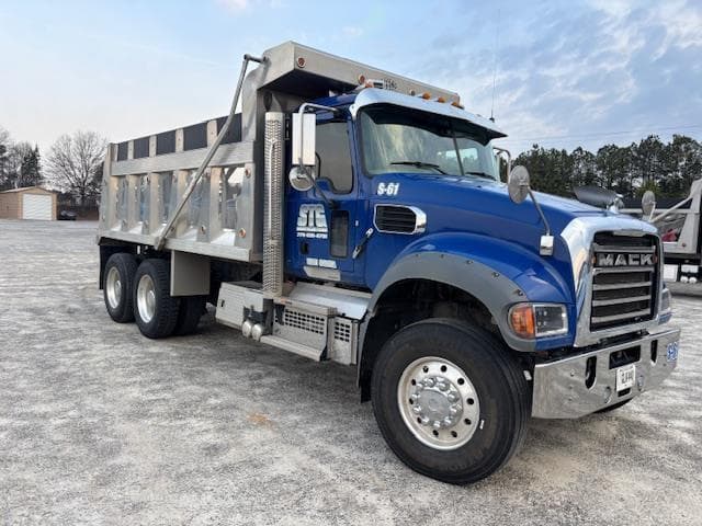 Image of Mack Granite 64FR equipment image 1