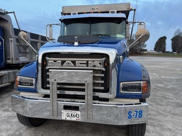 Image of Mack Granite 64FR equipment image 1